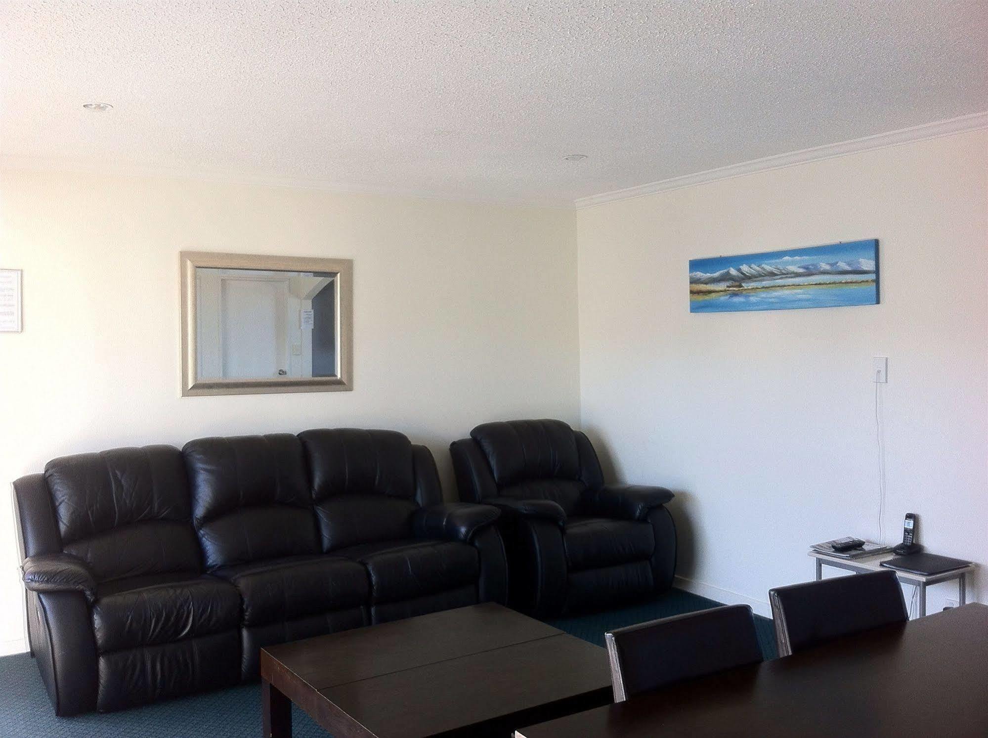 Hawks Inn Motel Upper Hutt Zewnętrze zdjęcie